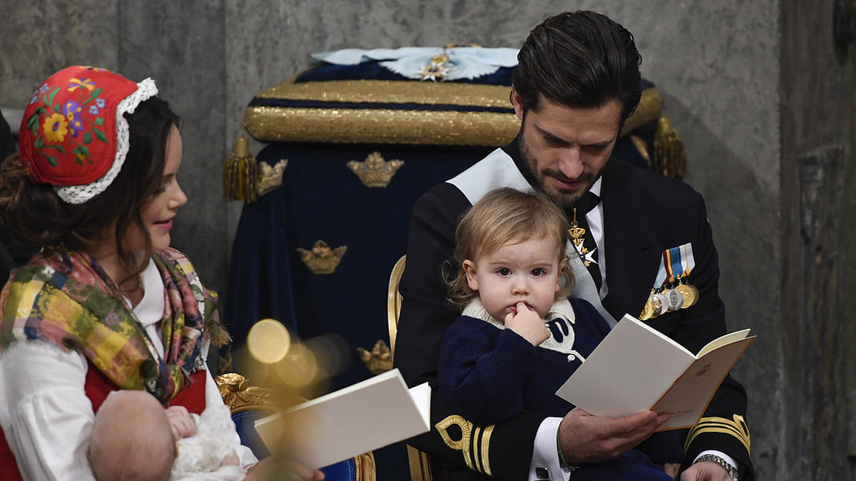 Idag döptes den yngsta minsta prinsen till Gabriel Carl Walther.