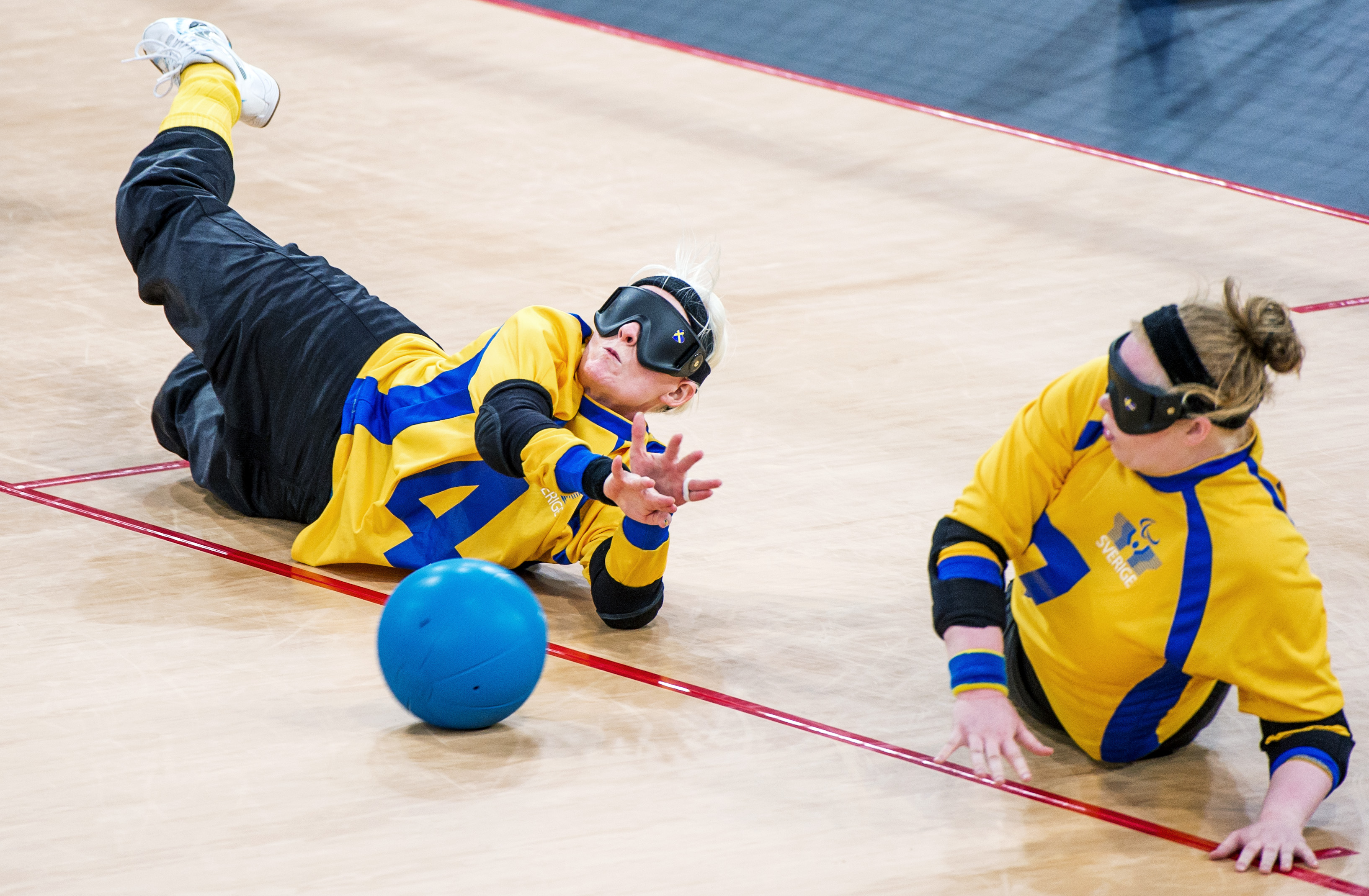 Svenska Goalball-damerna Anna Dahlberg och Josefin Jälmestål. Svenska Goalball-damerna Anna Dahlberg och Josefin Jälmestål.