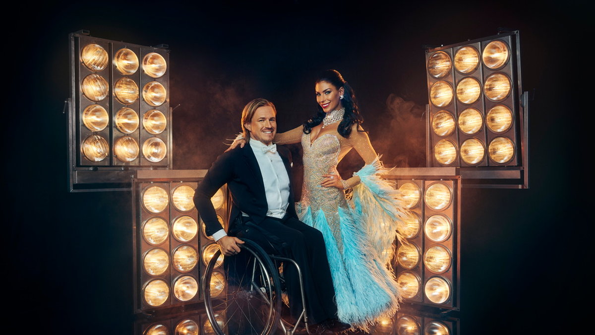Aron Anderson och Jasmine Takács är ett av de tävlande paren i 'Let's dance' på TV4. Pressbild.