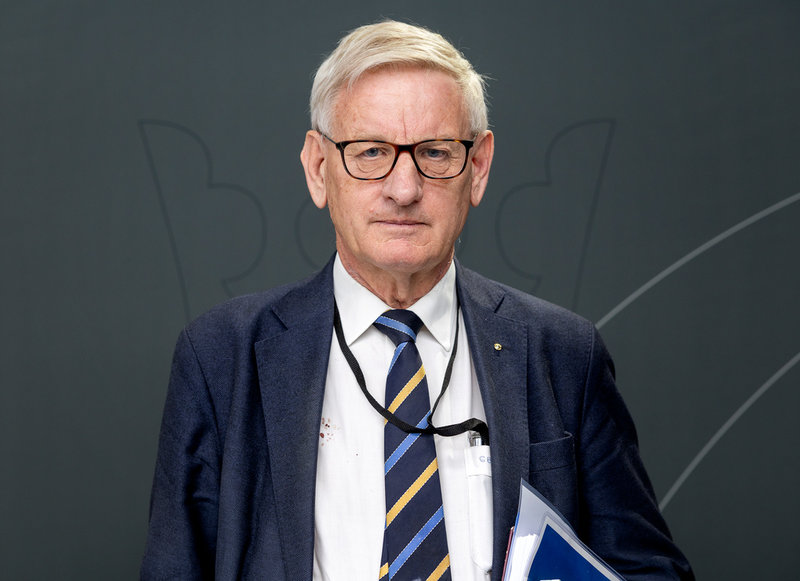 Tidigare stats- och utrikesministern Carl Bildt har valts in i kyrkofullmäktige församlingen Hedvig Eleonora och Oscar i Stockholm.