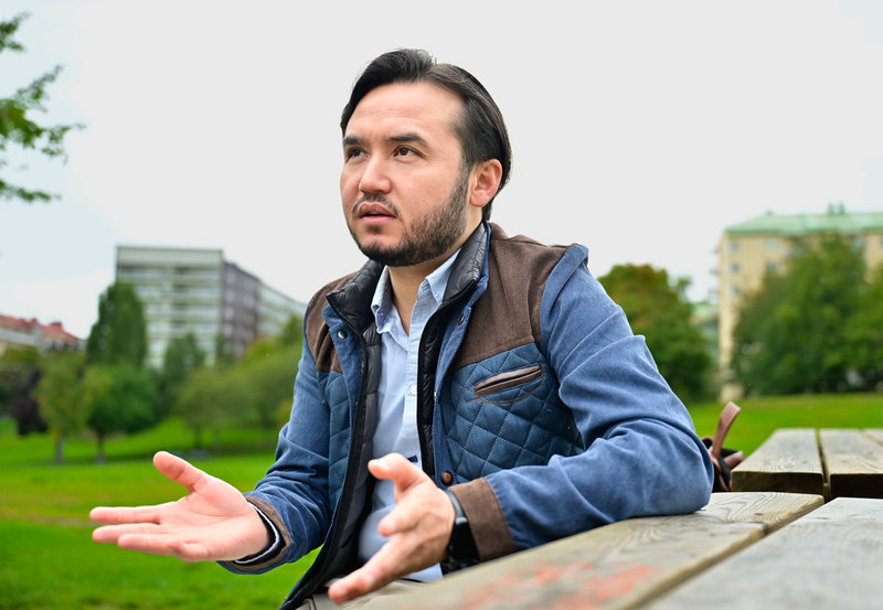 Farzan Mozaffari är engagerad i flyktingarnas situation. "Jag har en hel del att säga om sakerna som händer i Sverige", säger han.