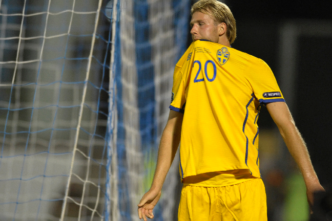 Ola Toivonen gjorde ingen bra match och blev utbytt tidigt i den andra halvleken. Ola Toivonen gjorde ingen bra match och blev utbytt tidigt i den andra halvleken.