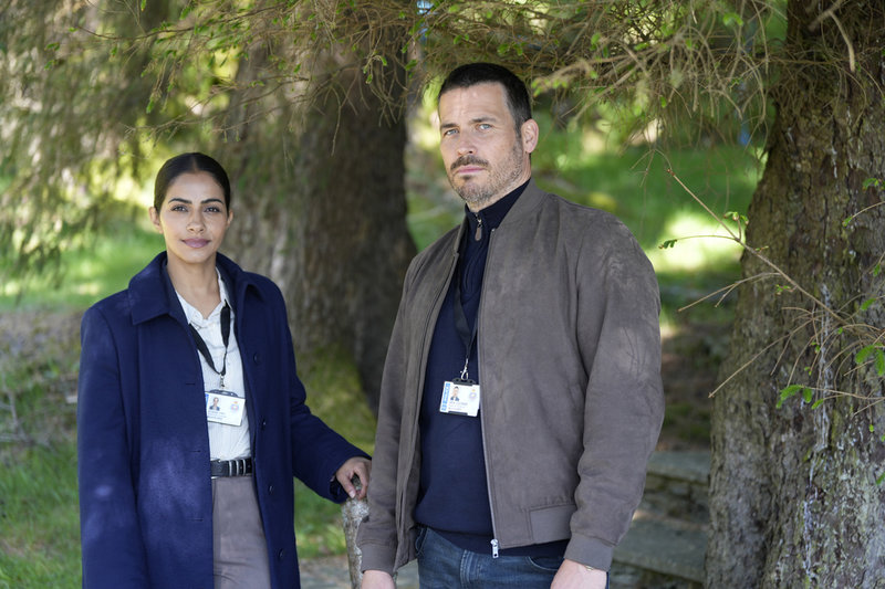 Diane Fry (Mandip Gill) och Ben Cooper (Robert James-Collier) i ”Cooper & Fry”. 