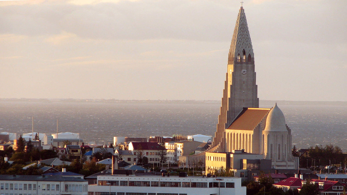 På Island får du din kyrkoskatt tillbaka om du går med i Zúistar á Íslandi. 