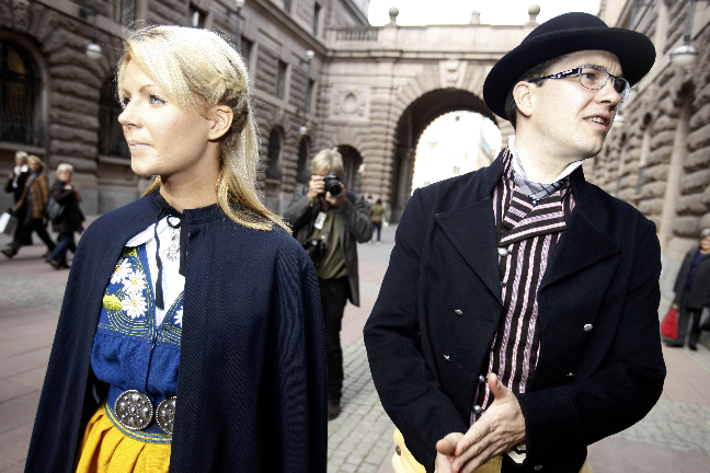 Tidigare anställde Jimmie Åkesson sin flickvän, Louise Erixon, på riksdagskansliet.