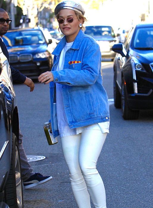 Jo, det är ingen mindre än Rita Ora. Jo, det är ingen mindre än Rita Ora.