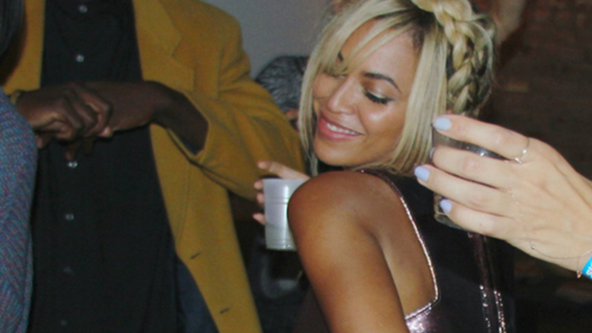 Beyoncé festar loss. 