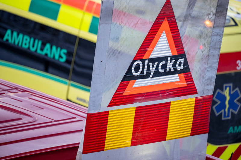 En man i 65-årsåldern har avlidit efter en frontalkrock med en lastbil på riksväg 70 mellan Älvdalen och Mora. Arkivbild.