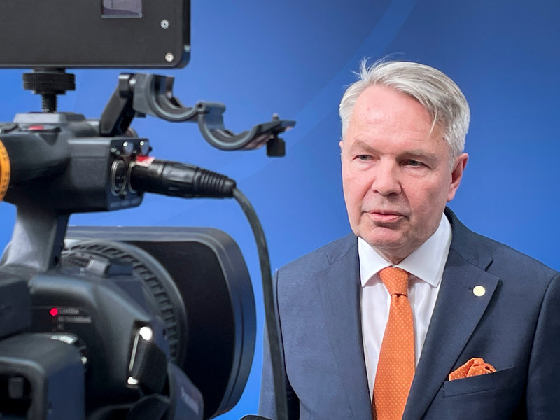 Finlands utrikesminister Pekka Haavisto i Berlin i samband med att Natos utrikesministrar träffas.