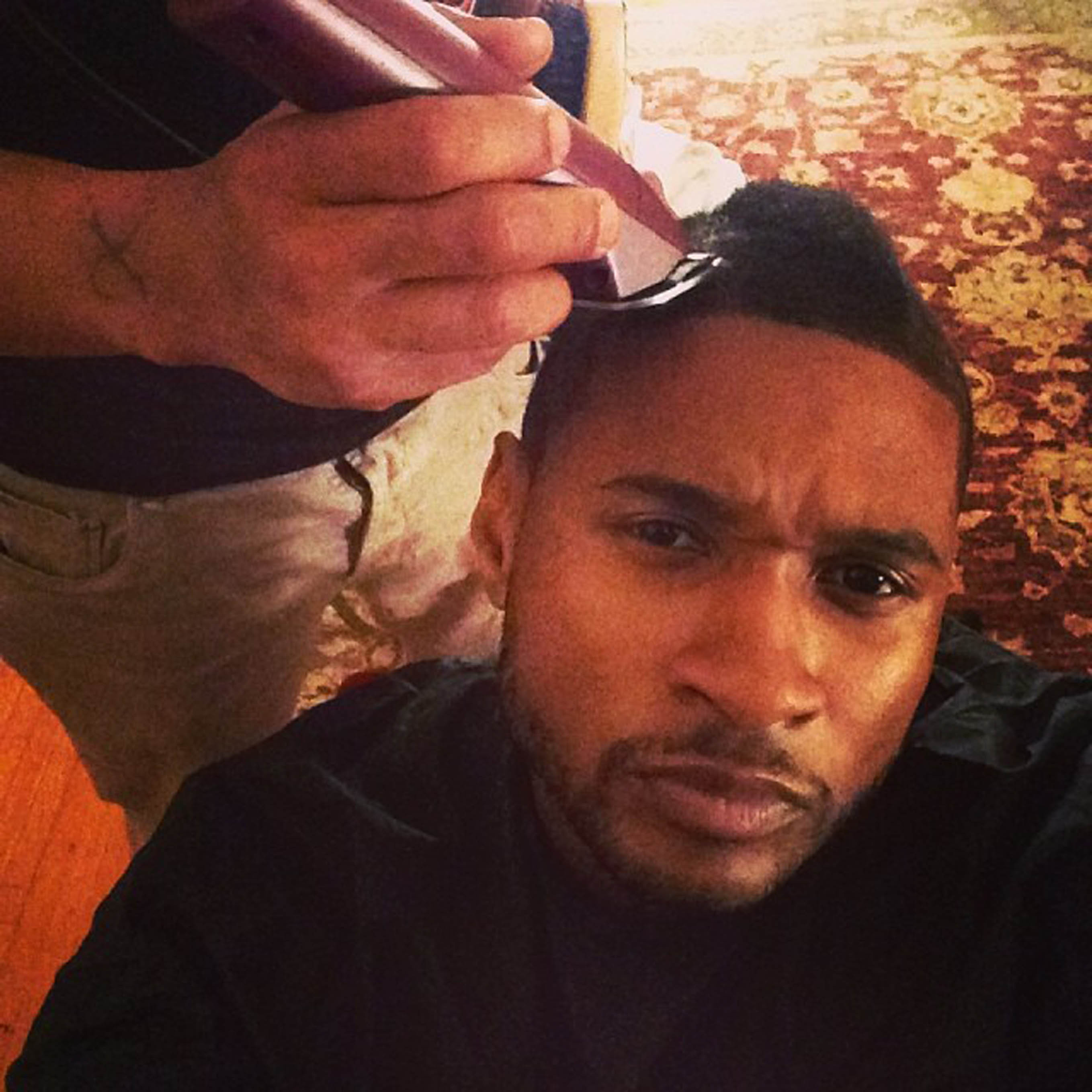 Usher skaffade sig ny frisyr. Usher skaffade sig ny frisyr.