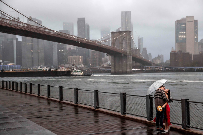 Brooklynbron är ett populärt turistmål. Arkivbild