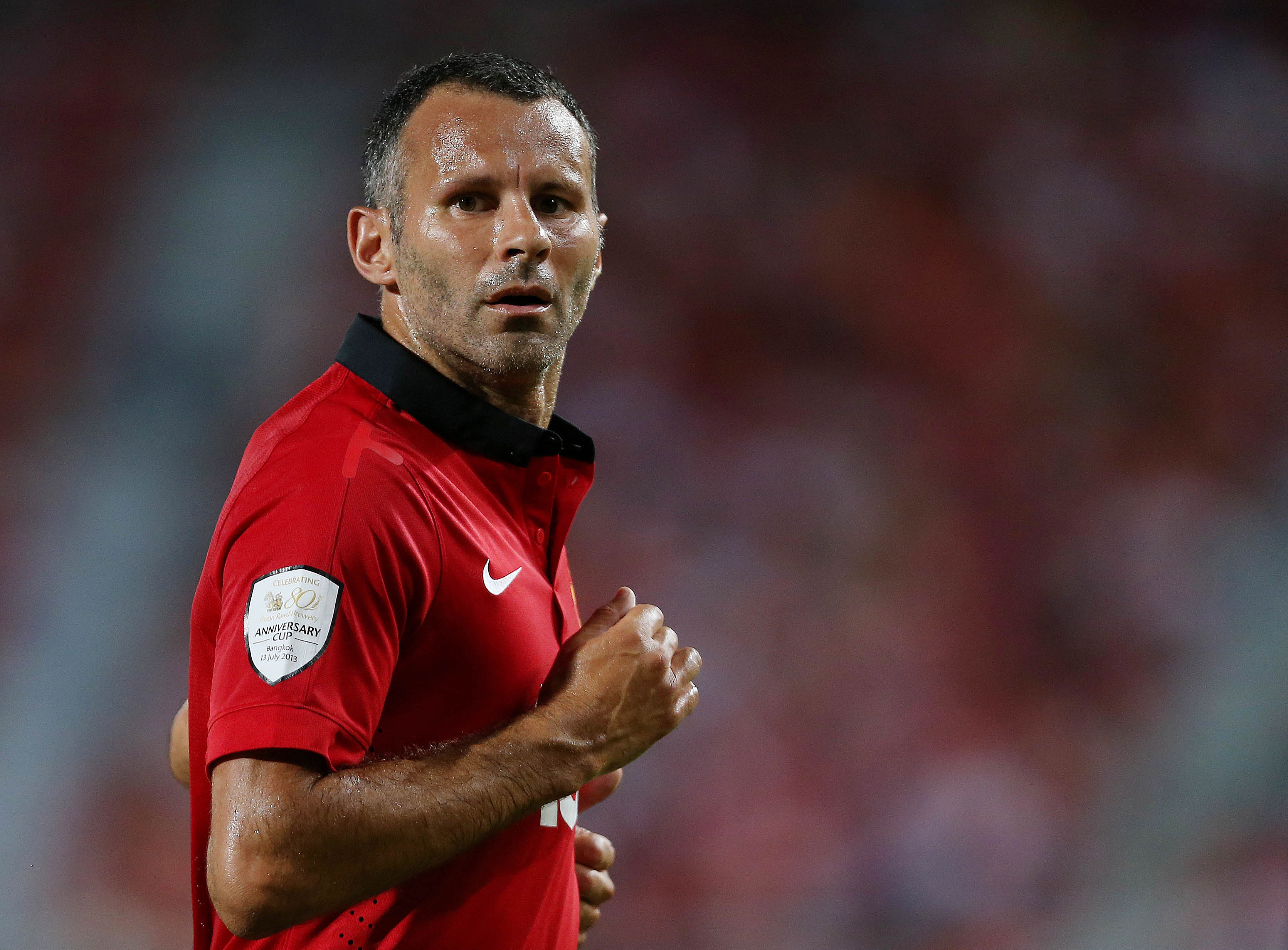 Ryan Giggs är nu 40 år och han har chansen att bli spela flest matcher i CL genom tiderna. Han har bara fyra matcher upp till Raul och han står just nu på 138 matcher. Ryan Giggs är nu 40 år och han har chansen att bli spela flest matcher i CL genom tiderna. Han har bara fyra matcher upp till Raul och han står just nu på 138 matcher.