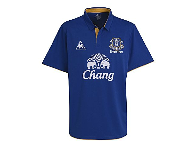 18. Everton. Den liknar ju mest en pikétröja, men platsar varken på Båstad-veckan eller på en fotbollsplan. Ser mer ut som ett substitut till lusekoftan när det vankas grillning på sensommaren. Myspys. 18. Everton. Den liknar ju mest en pikétröja, men platsar varken på Båstad-veckan eller på en fotbollsplan. Ser mer ut som ett substitut till lusekoftan när det vankas grillning på sensommaren. Myspys.