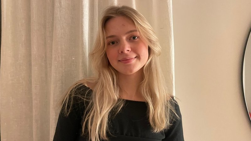 Emma Fyhr från Sundsvall har bytt sin smartphone mot en knapptelefon.