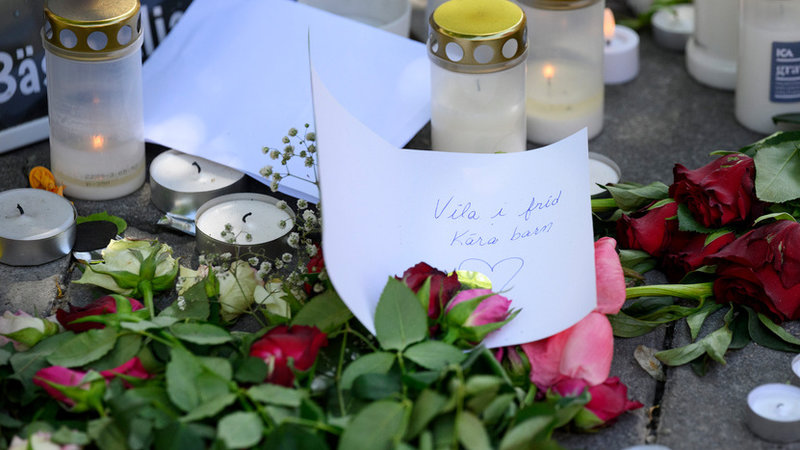 Två personer sköts till döds i Farsta centrum.