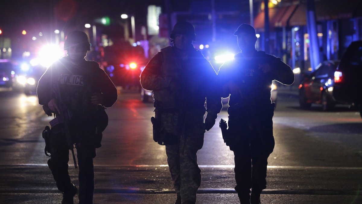 Polisinsatsen i Boston i natt efter en skjutning på MIT.
