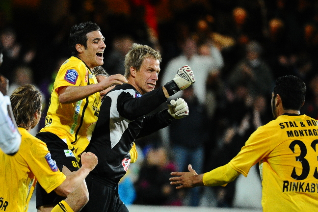 Den förre Malmö och AIK-målvakten gav till slut sitt Mjällby en poäng.
