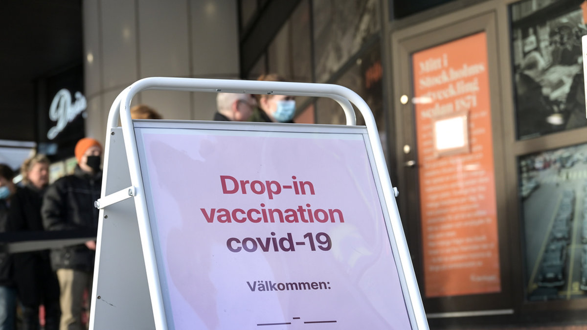 Vissa särskilda grupper rekommenderas att ta en säsongsdos av covidvaccin. Arkivbild.
