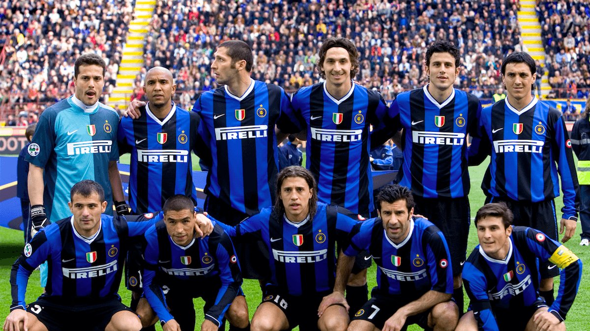 Sedan bar det av till Inter. Ganska många legendarer på samma bild. Kan du namnge alla?