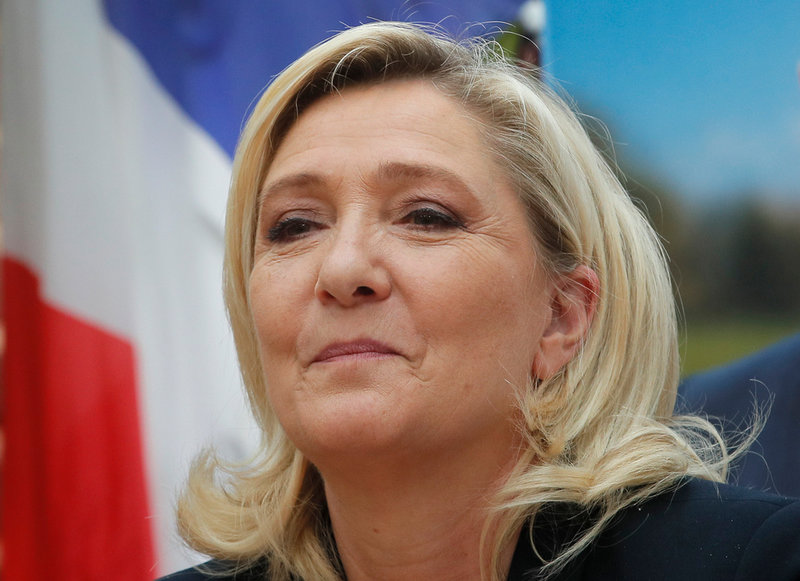 Ytterhögerns Marine Le Pen hoppas på 100–150 mandat i det franska parlamentsvalet. Men experterna tror att hon får nöja sig med 20 till 50. Arkivbild.