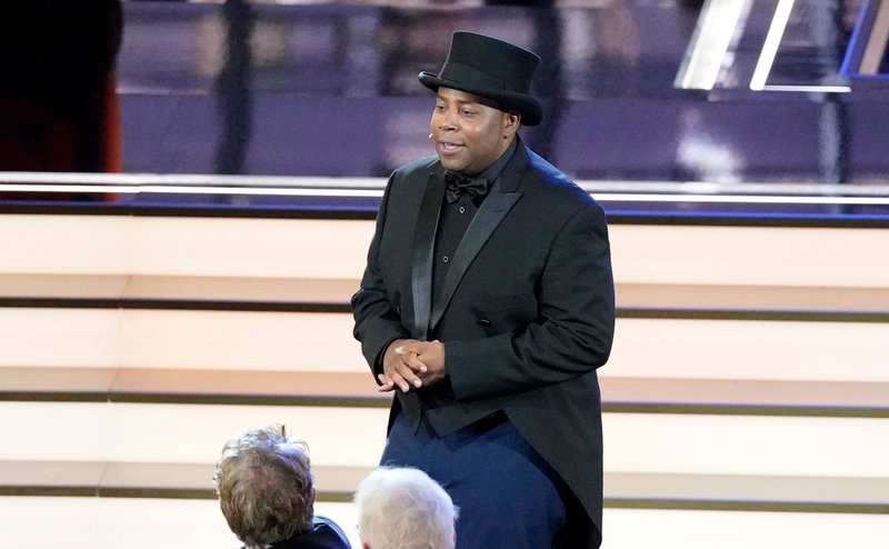 Kenan Thompson är värd för årets Emmygala.