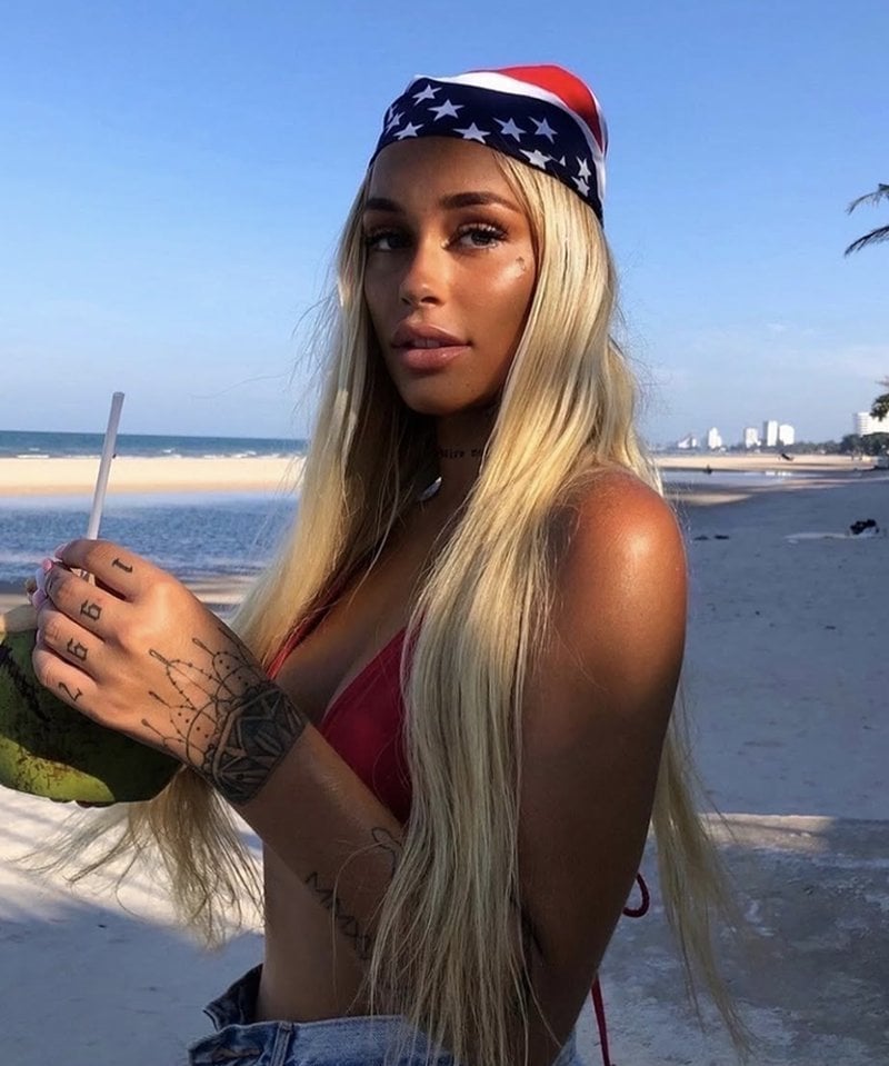 Elli de Silva Elli de Silva