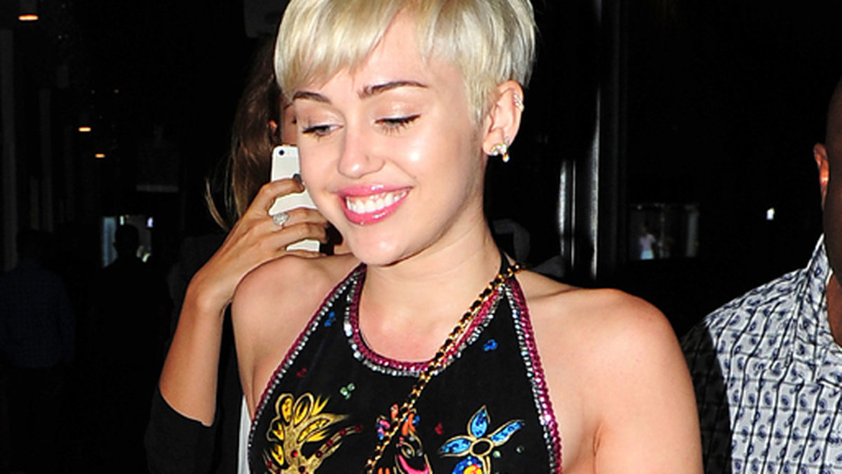 Miley Cyrus gjorde Miami i jeansshorts.  