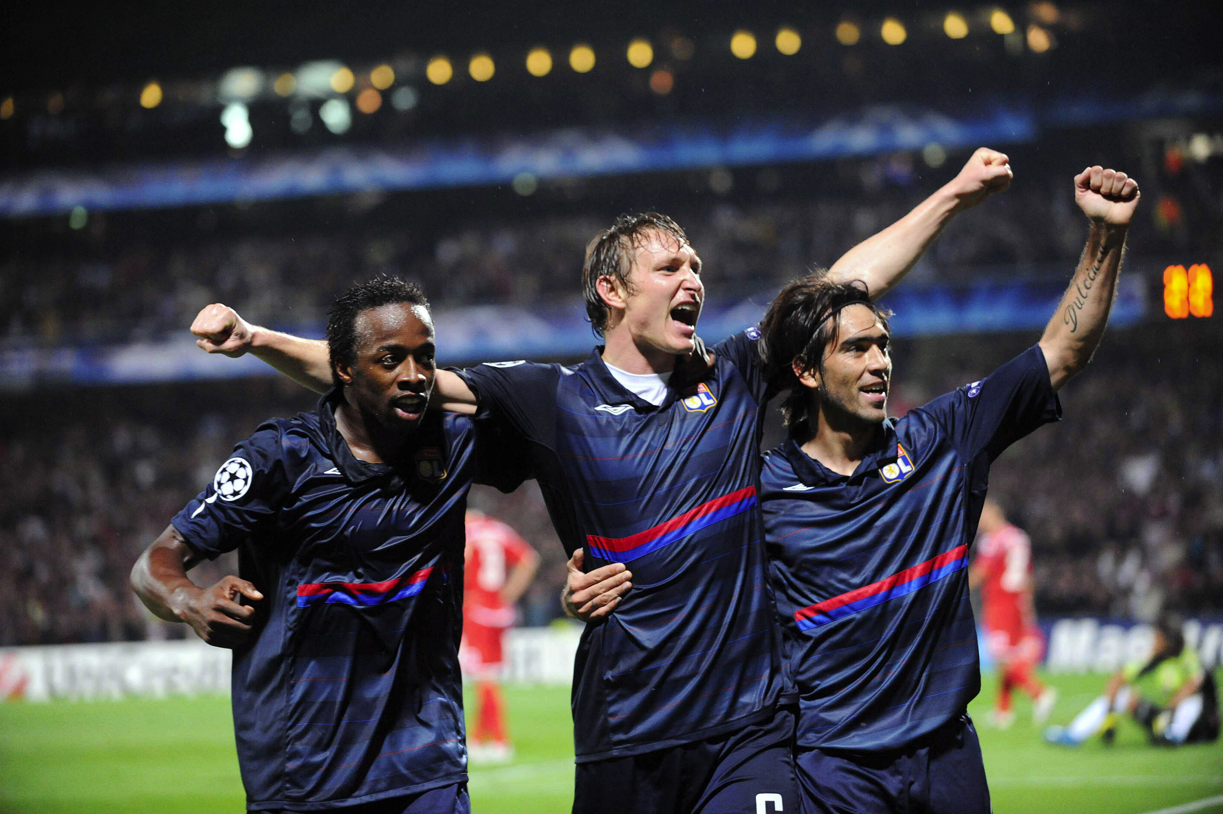 Bordeaux, Lyon, Champions League