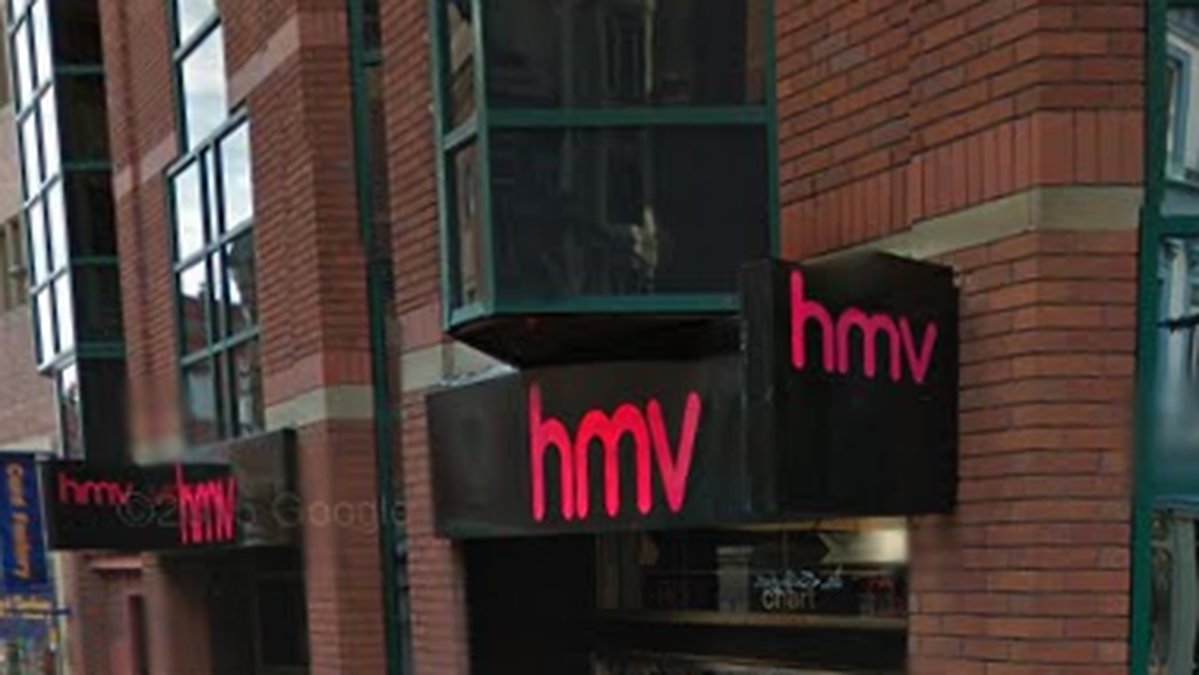 Attacken skedde vid butiken HMV.