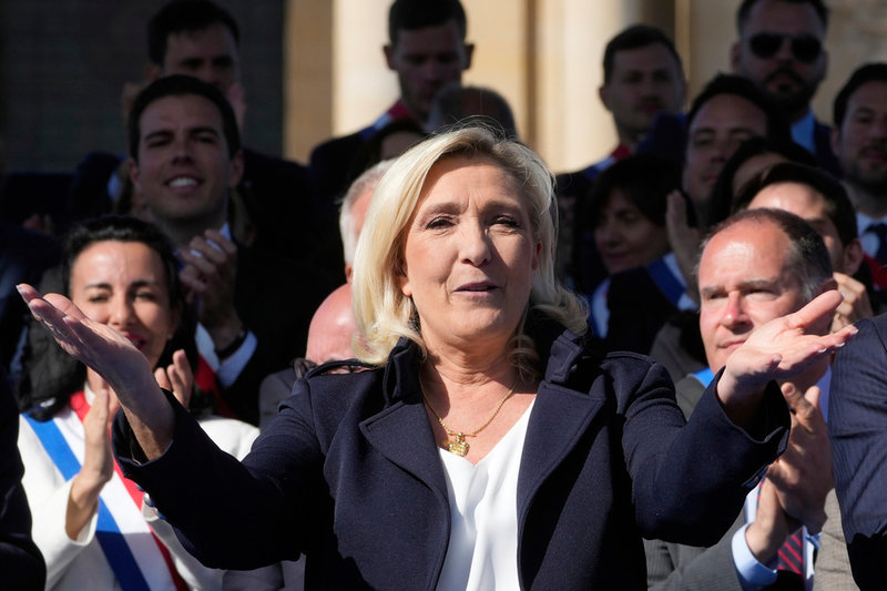 Marine Le Pen från Nationell samling vid ett politiskt möte i Paris tidigare i april.