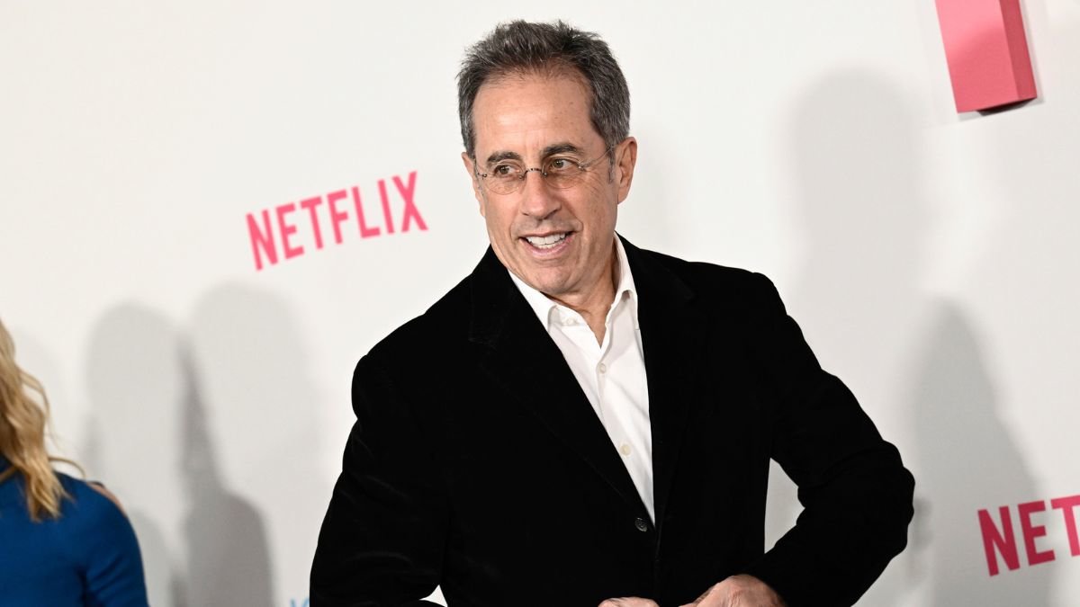 Jerry Seinfeld sågar elbilar: ”En stor och dum godhetssignalering”