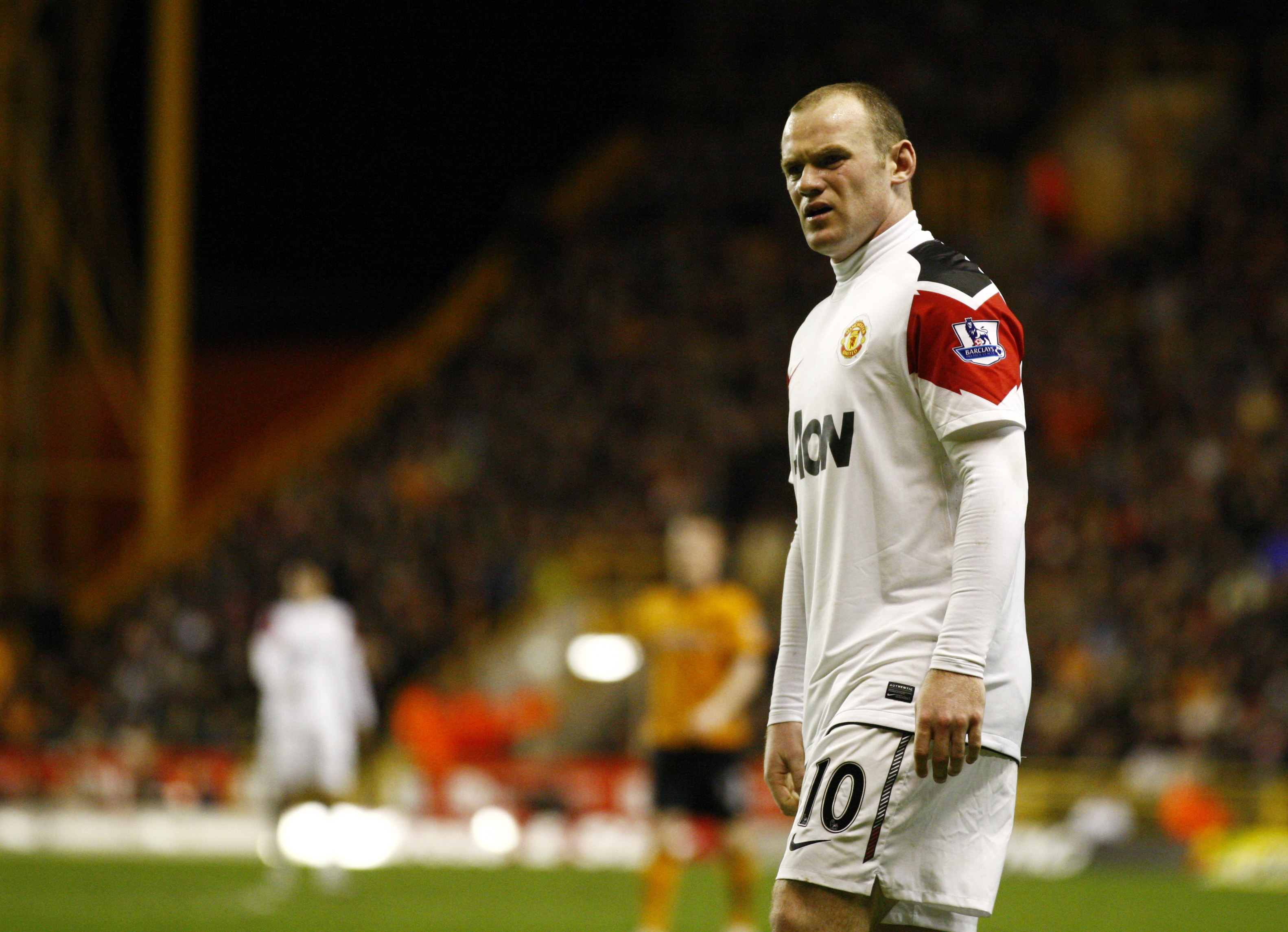 Manchester United-stjärnan Wayne Rooney missar också hatderbyt mellan City och United i FA-cup-semifinalen.