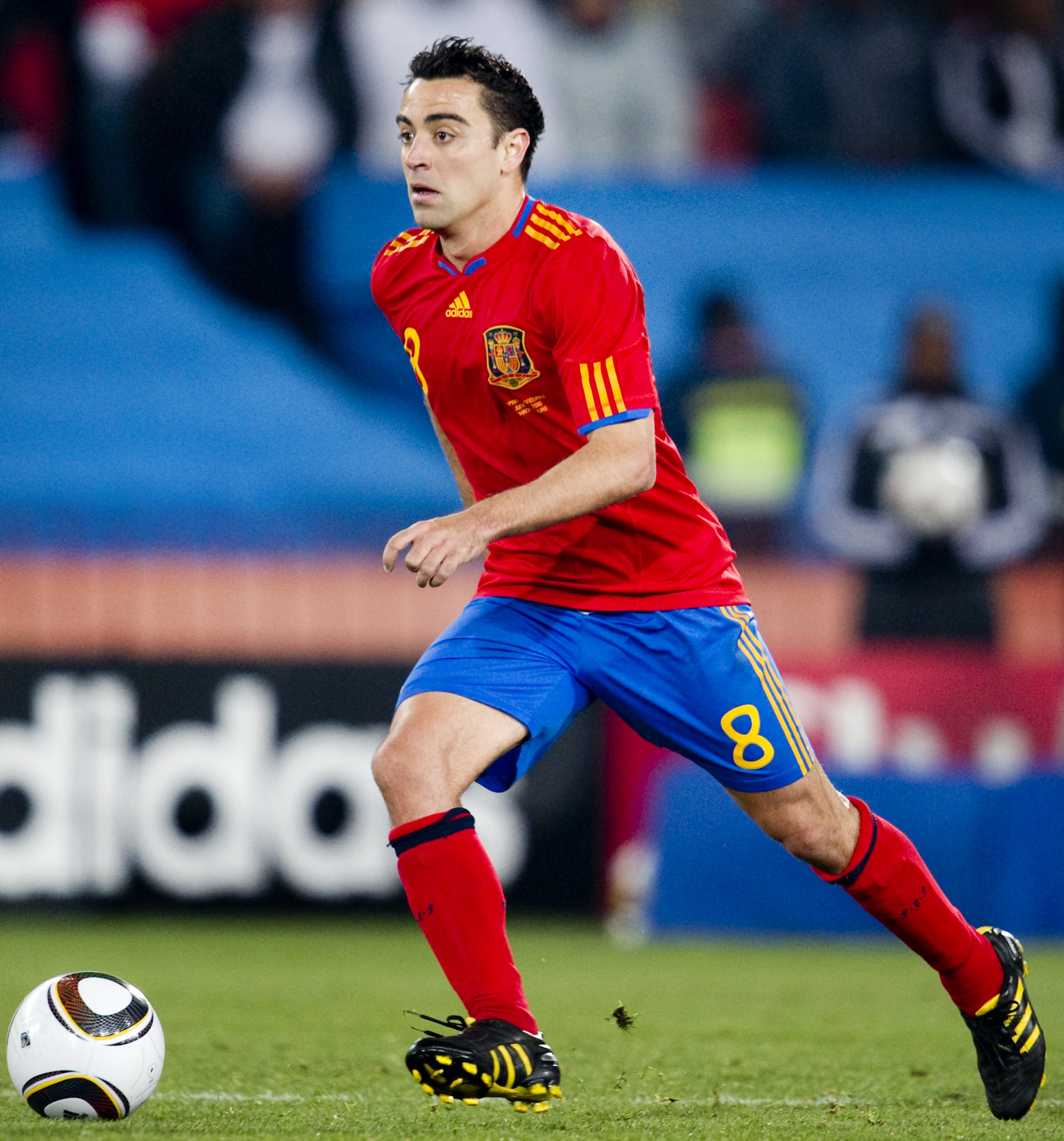 Xavi Hernández, Spanien. Har haft en skadefylld säsong men kommer ändå förgylla landslaget med sitt kortpassningsspel. Xavi Hernández, Spanien. Har haft en skadefylld säsong men kommer ändå förgylla landslaget med sitt kortpassningsspel.