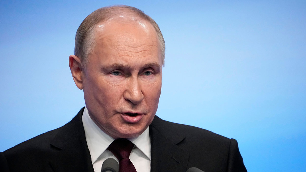 Vladimir Putin talar efter presidentvalet.