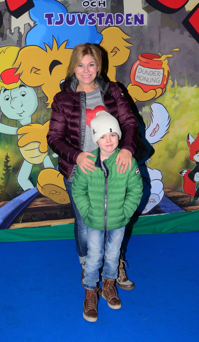 Pernilla Wahlgren med sonen Theo Wahlgren. Pernilla Wahlgren med sonen Theo Wahlgren.