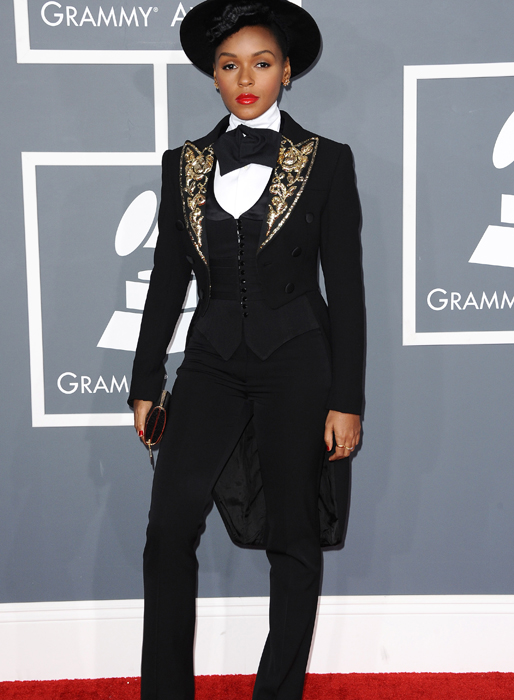 Janelle Monae kom som matador. Det var säkert okej i klädkoden så visst. Janelle Monae kom som matador. Det var säkert okej i klädkoden så visst.