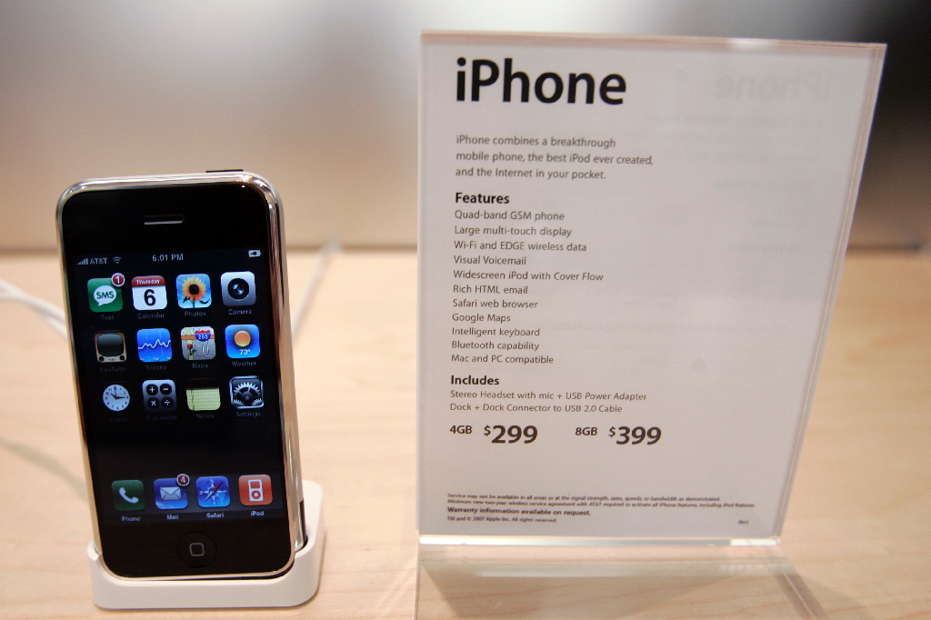 Den 29 juni 2007 släpptes iPhone på marknaden.