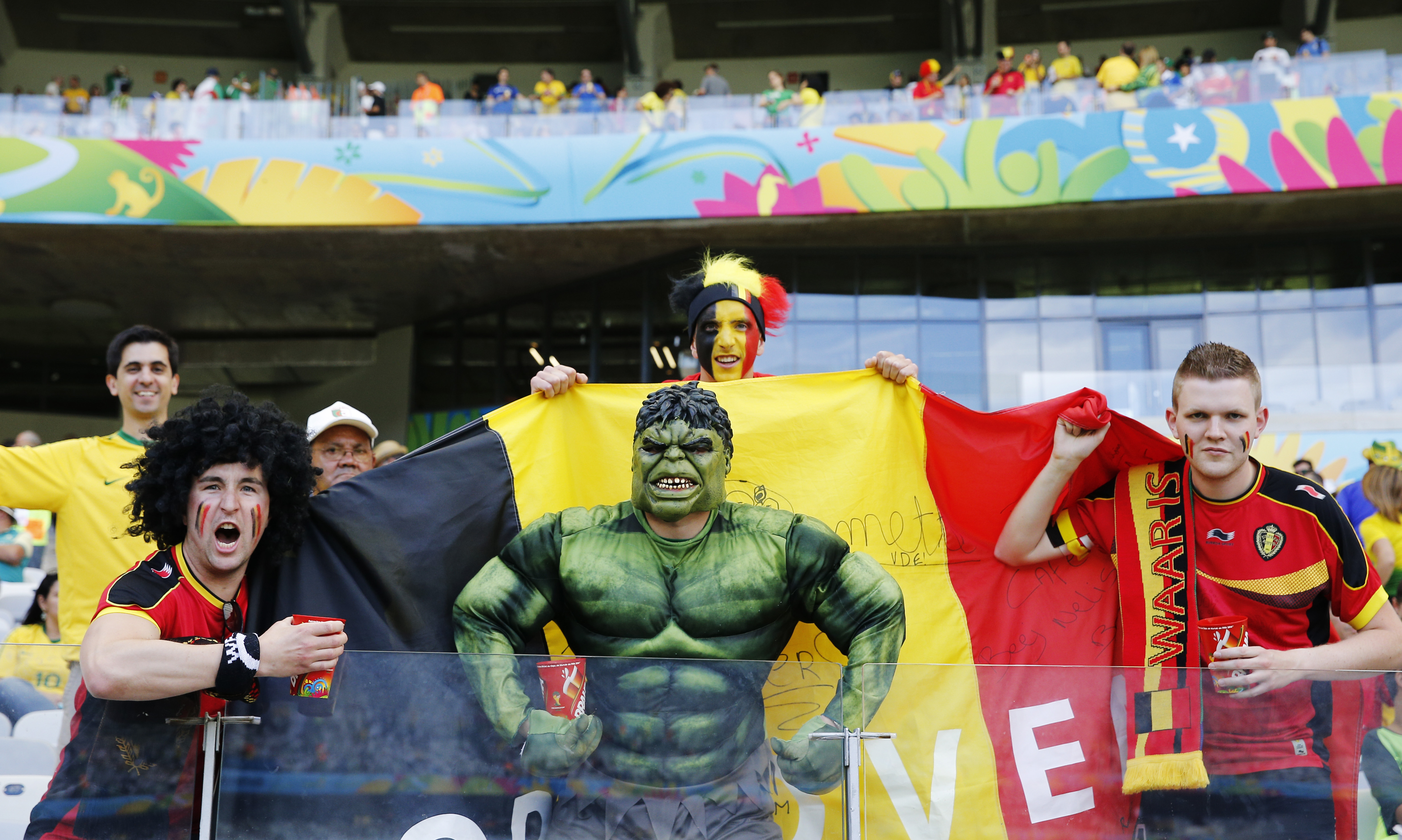 Hulken håller på Belgien. Det är sen gammalt. Hulken håller på Belgien. Det är sen gammalt.