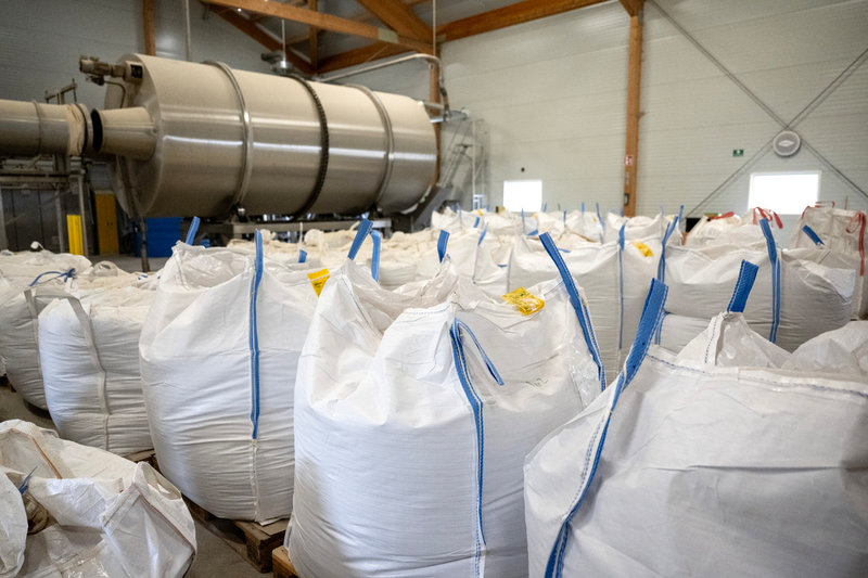 I Warbro kvarns specialanpassade mältare kan 400 ton fullkorn behandlas hydrotermiskt årligen. Det finns utrymme att skala upp med ytterligare en cylinder för att mer än fördubbla produktionen. 