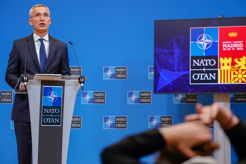 Natos generalsekreterare Jens Stoltenberg håller presskonferens inför veckans toppmöte i Madrid.