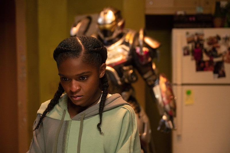 Dominique Thorne spelar huvudrollen som uppfinnaren Riri Williams i Marvels nya minisere "Ironheart" på Disney+. Pressbild.