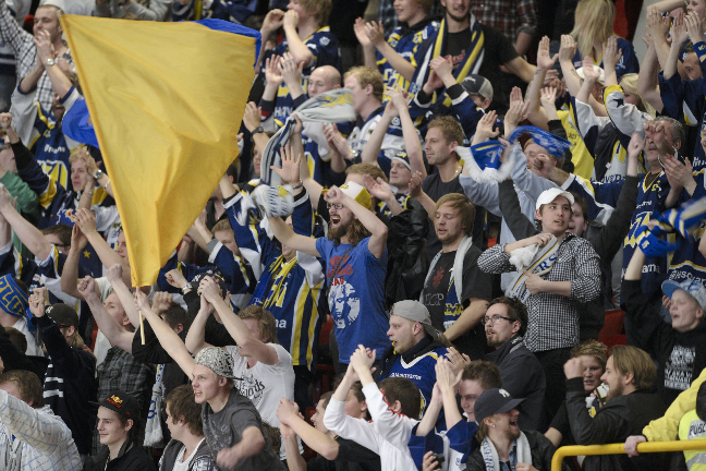 HV71:s fans stod bakom sitt lag under träningsmatchen mot Frölunda.
