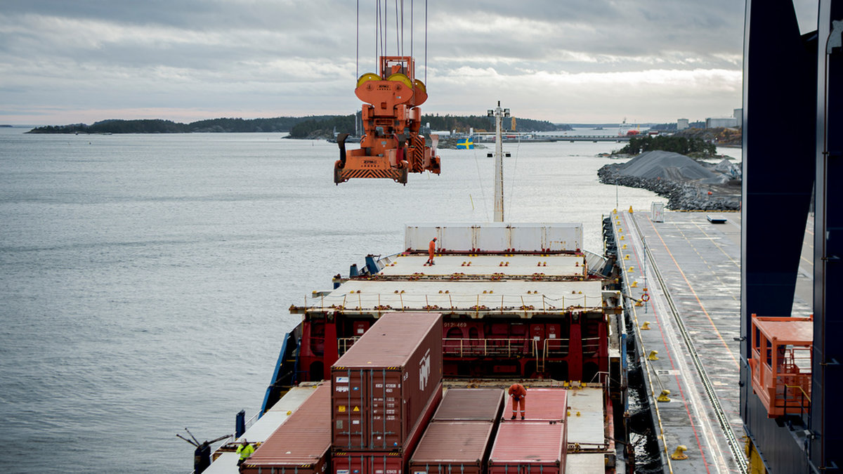 Den nya tekniken som Sjöfartsverket utvecklat ska effektivisera tiden i hamnen för transportfartyg,. Arkivbild.
