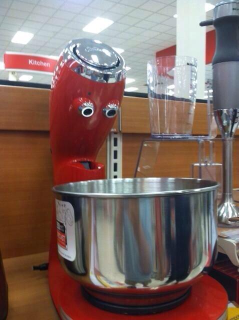 Måste vara något sjukt i skålen. Måste vara något sjukt i skålen.
