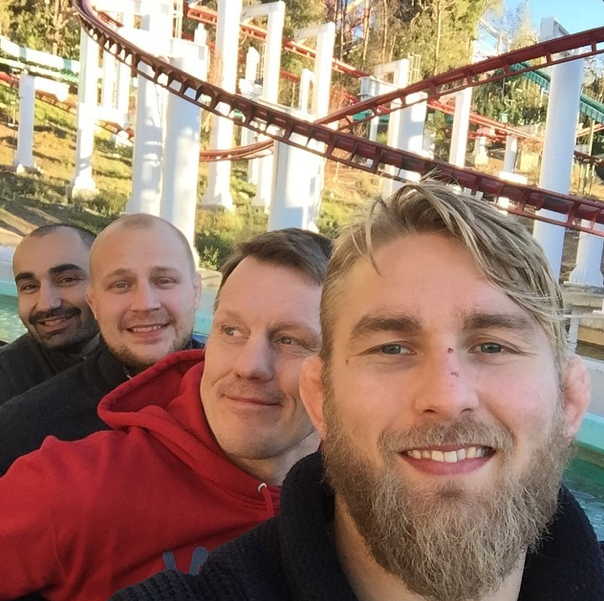 Alexander "The Mauler" Gustafsson roar sig under de korta stunder då han inte tränar. Alexander "The Mauler" Gustafsson roar sig under de korta stunder då han inte tränar.