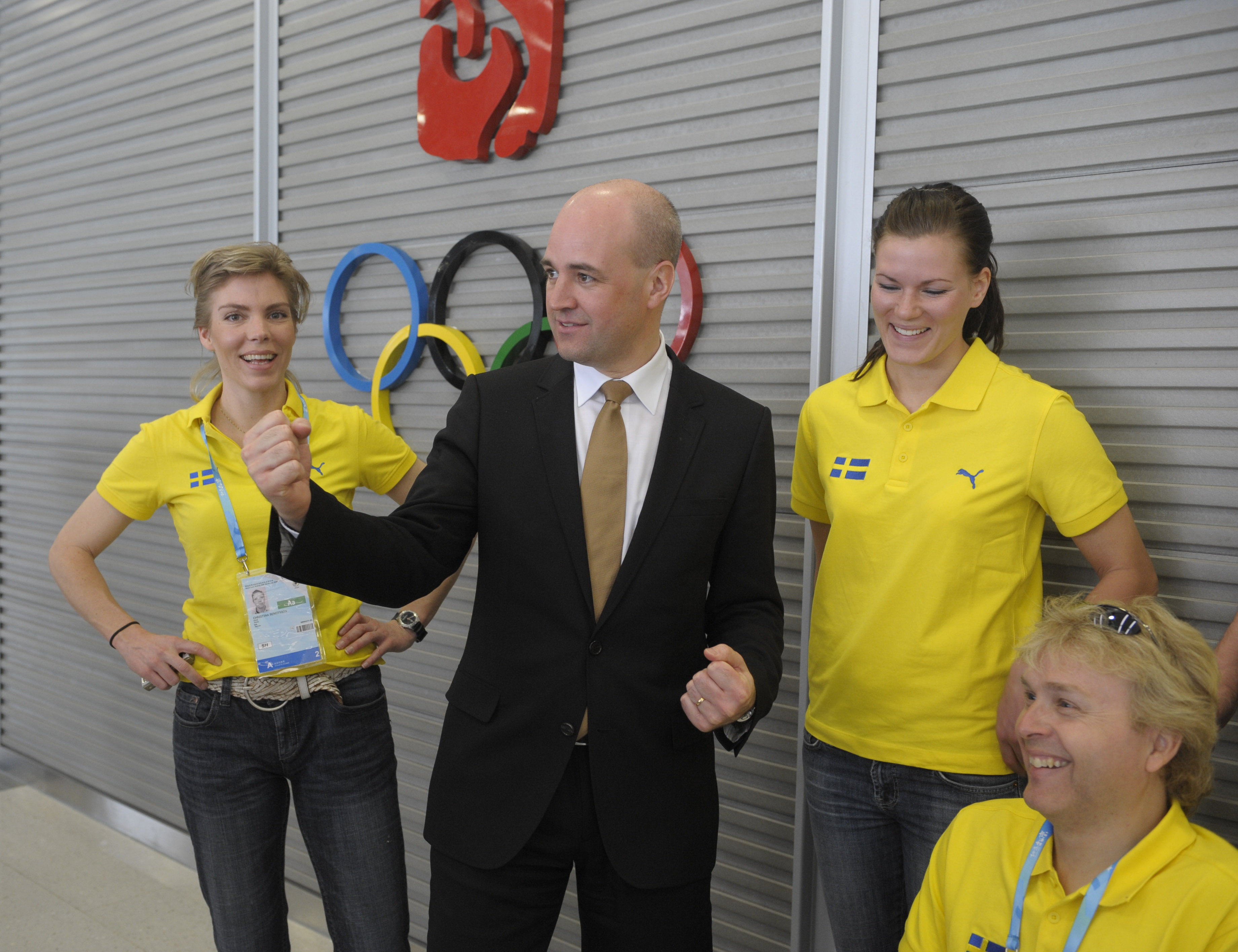 Statsminister Fredrik Reinfeldt möter svenska OS-kandidater vid den nya bordtennisarenan i Peking 2008.