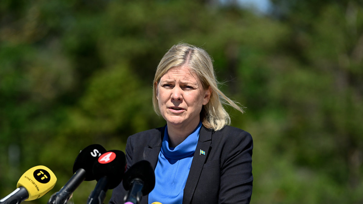 Statsminister Magdalena Andersson under en pressträff i Visby.