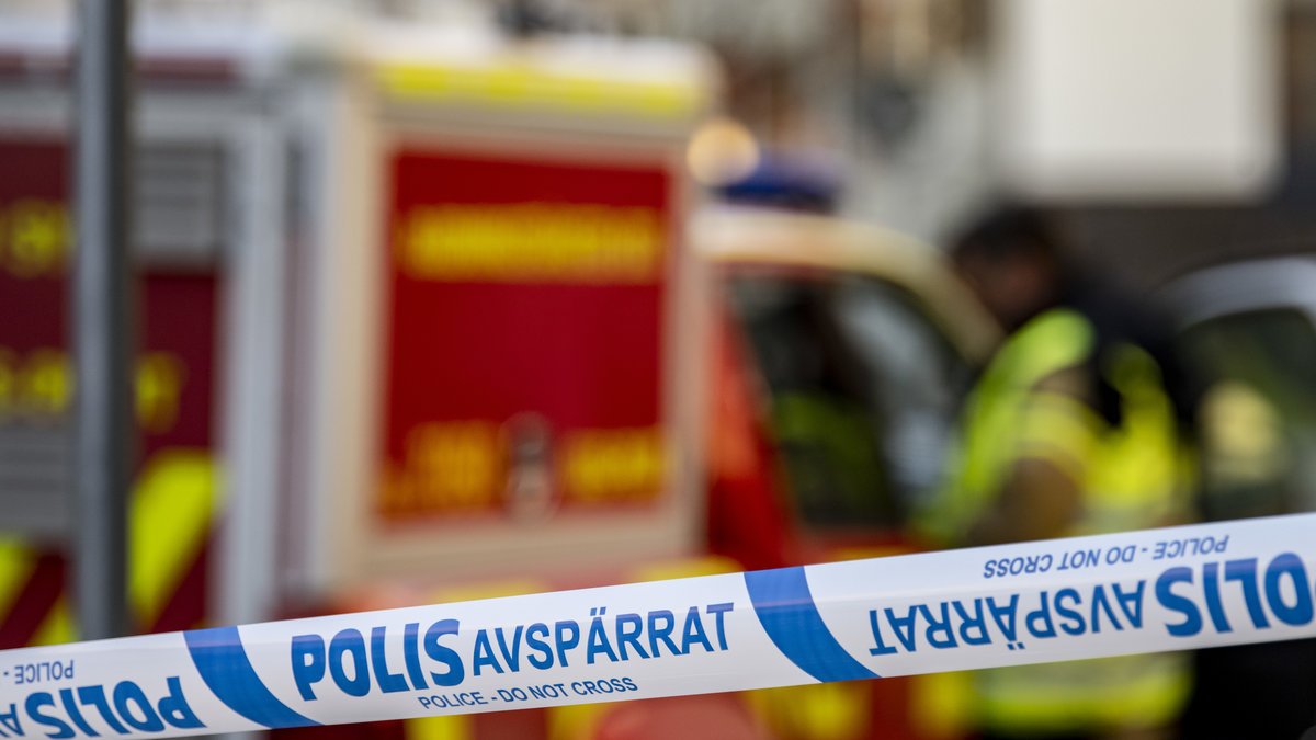 En person har skadats i en hissolycka på en skola i Göteborg.