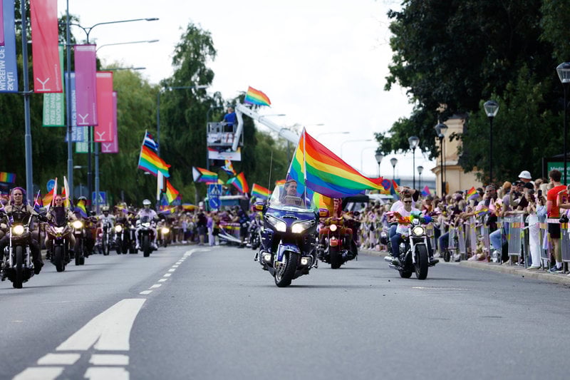 Dykes on Bikes åker först i Prideparaden i Stockholm under lördagen.