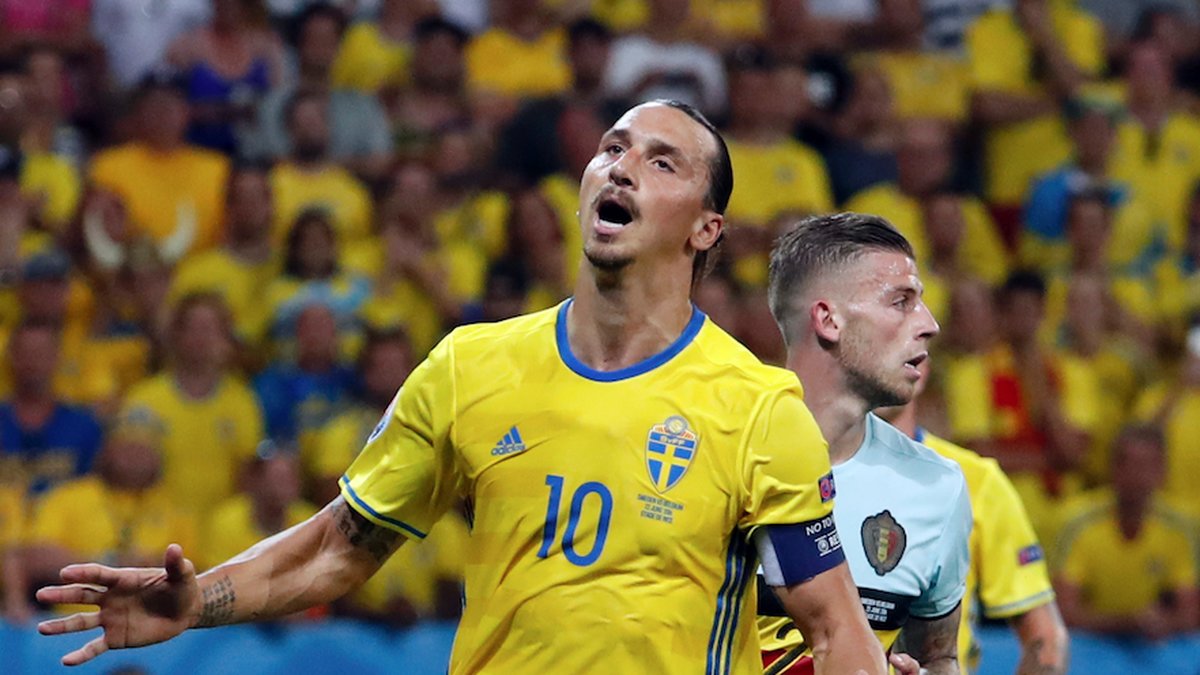 Zlatan tackade för sig i landslaget efter uttåget i gruppspelet i EM. 